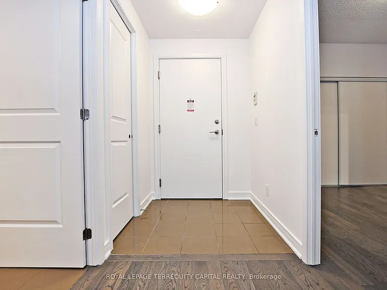 9201 Yonge St #NW-407 — Photo 4