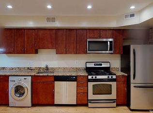 250 35th St NE #B, Washington, DC 20019