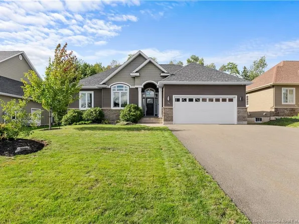 34 Valmont Cres, Moncton, NB E1A 1A2