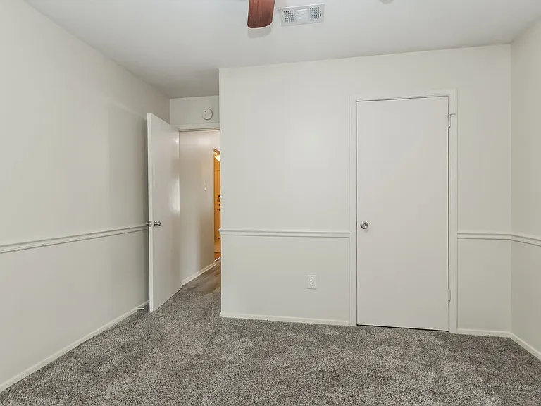 84 Fallshire Dr — Photo 14