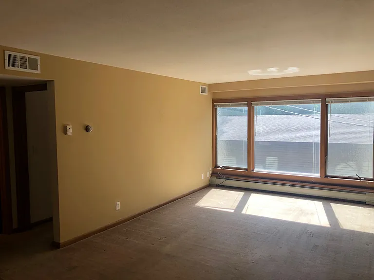 633 Robert St S #205 — Photo 6
