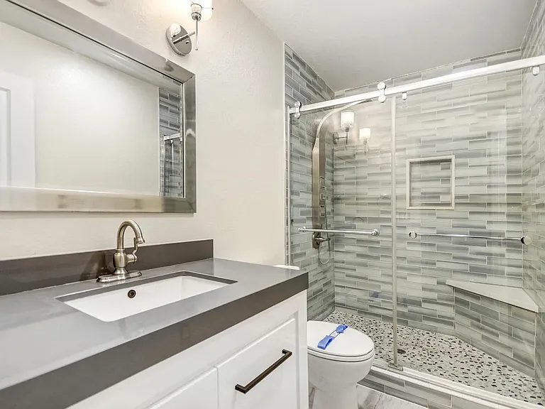 357 San Marin Dr — Photo 16