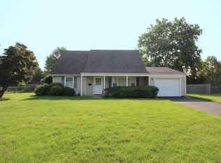 7 Sweetbriar Rd, Somerset, NJ 08873