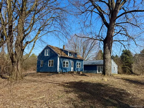 9494 McKinley Rd, Montrose, MI 48457