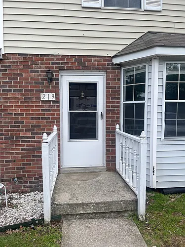 217 Arrowhead Dr Photo 1