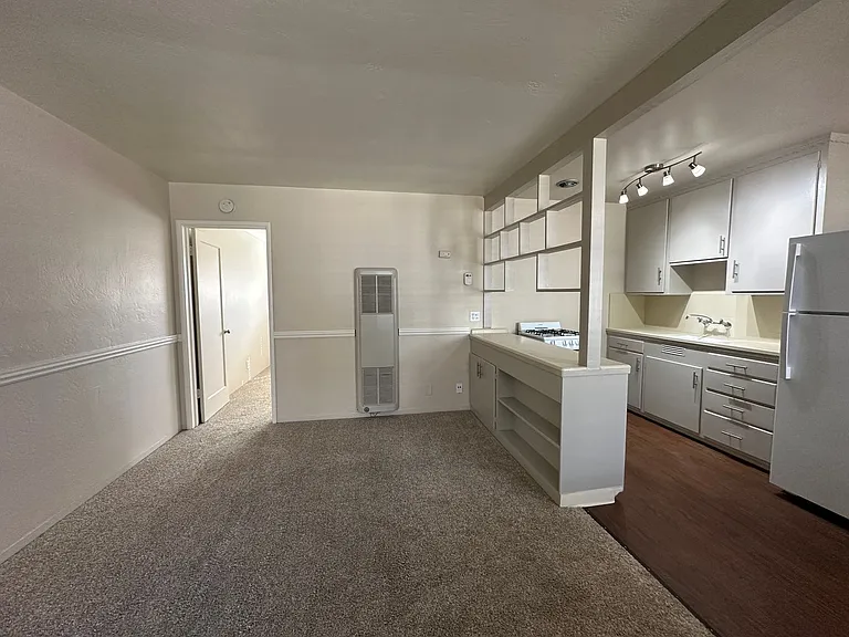2508 L Street Classic Midtown Living — Photo 40