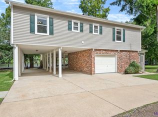 20765 Henry Rd, Springfield, LA 70462