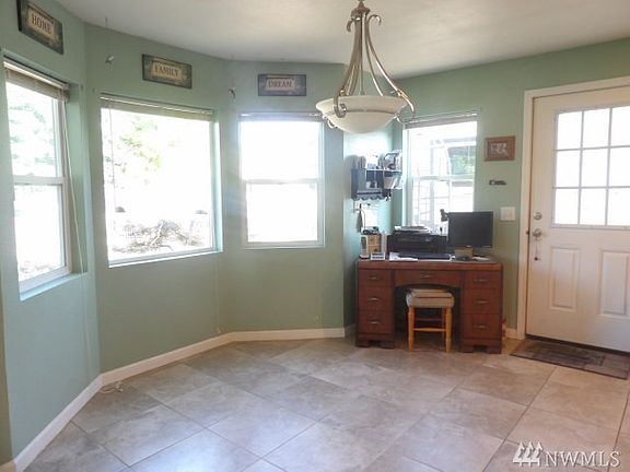 3rd image of 505 Fir St