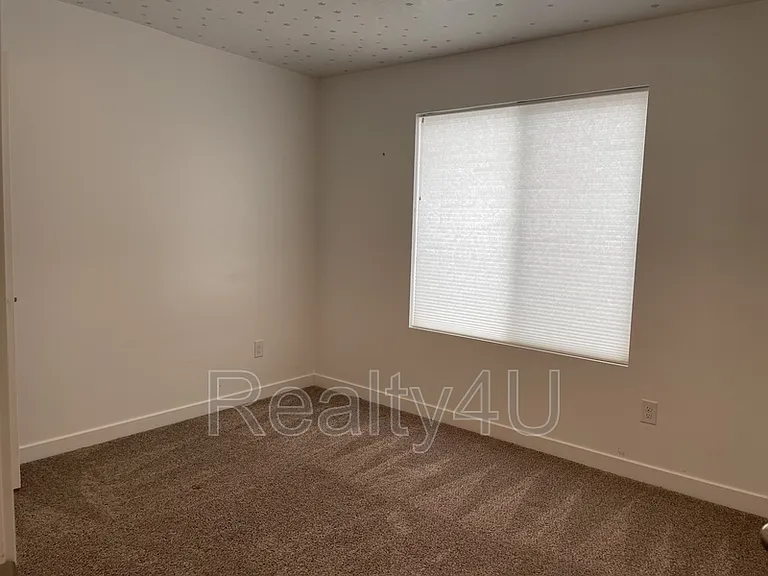 1088 E Waterway Ln #1 — Photo 15