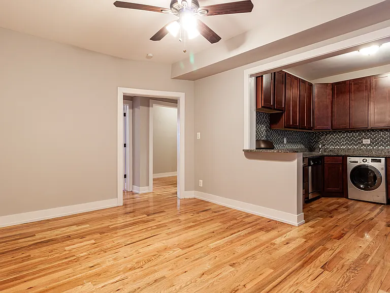 1111 W Cornelia Ave #303 — Photo 4