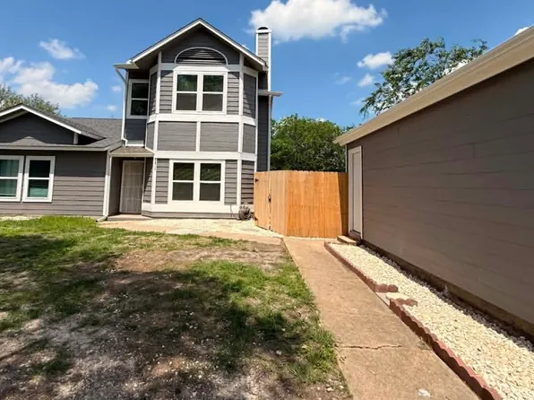 8416 FOREST RIDGE DR, San Antonio, TX 78239