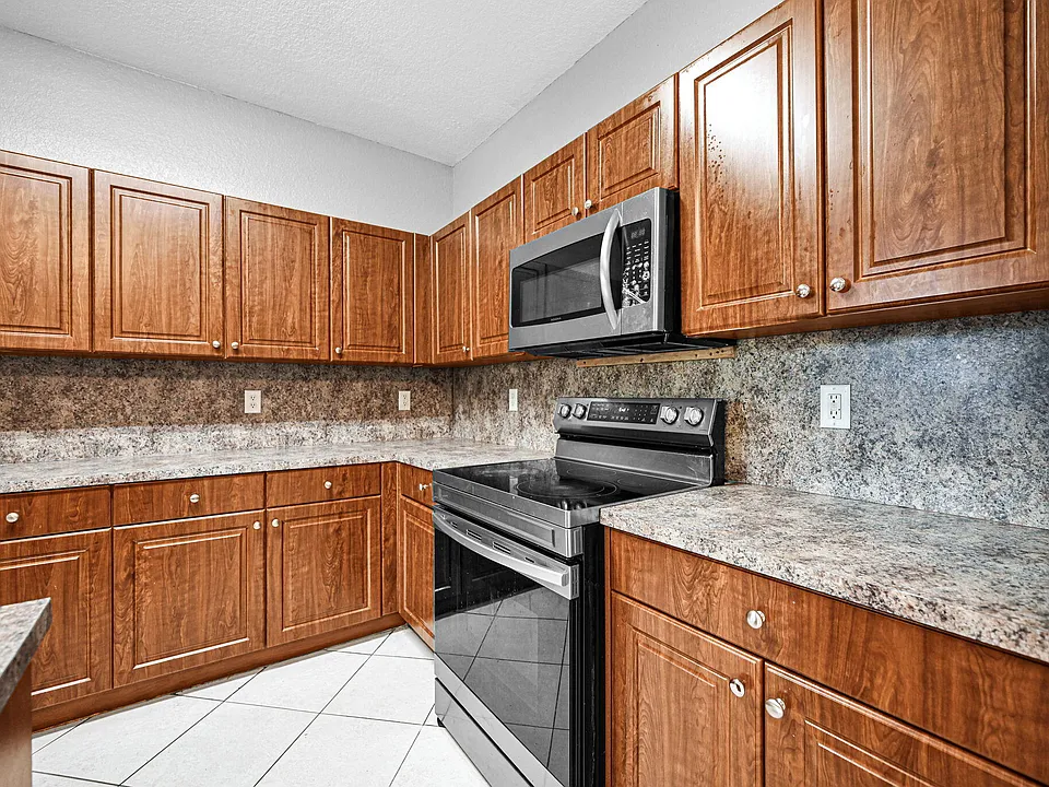 603 W Santa Catalina Cir #603