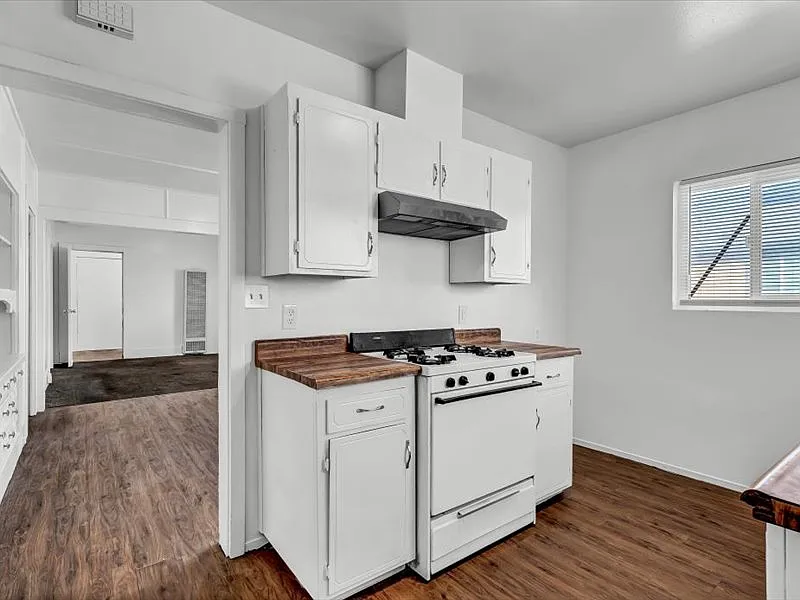 3 bed, 1220 sqft, $1,600 — Photo 4