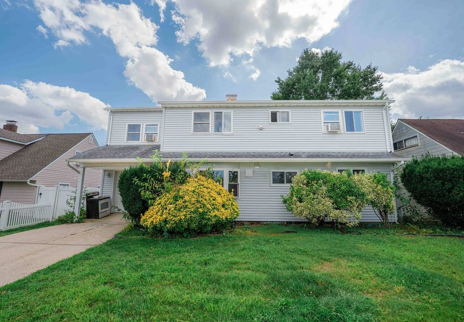 3 bed, 1000 sqft, $3,000 — Photo 1