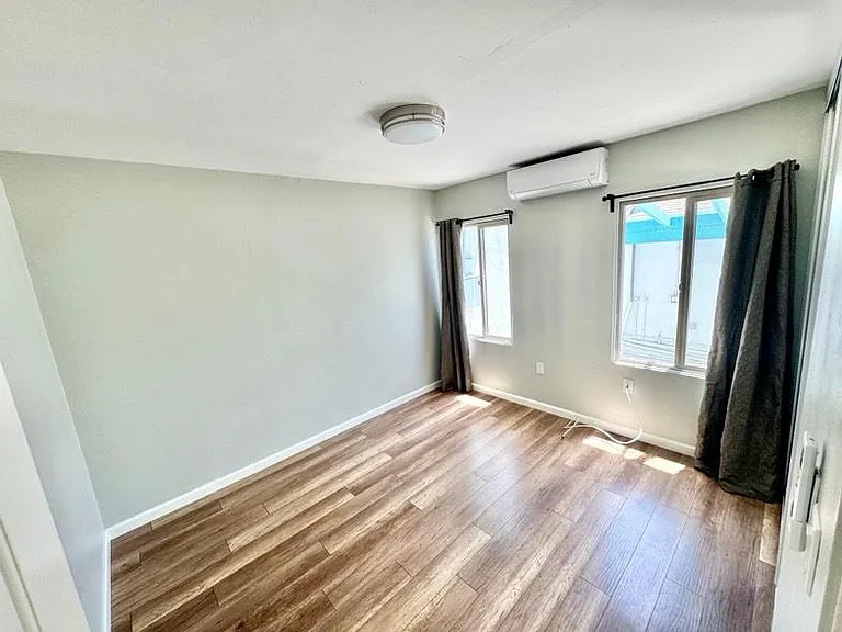 5075 Monroe Ave — Photo 13