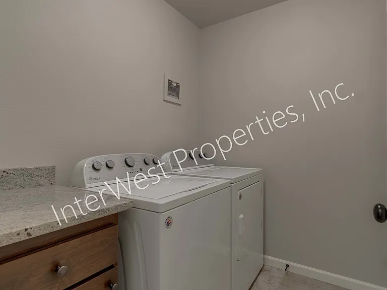 10404 NE 61st Cir — Photo 5