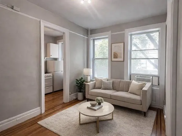 52 Bank Street image 1 of 6