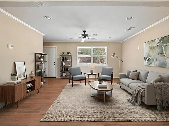 2nd image of 2604 Globe Ave