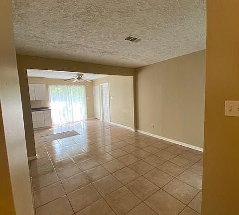 3rd image of 4123 Trafalgar Dr