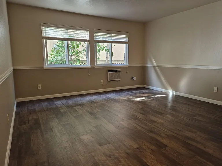 1711 N Street, Sacramento — Photo 21