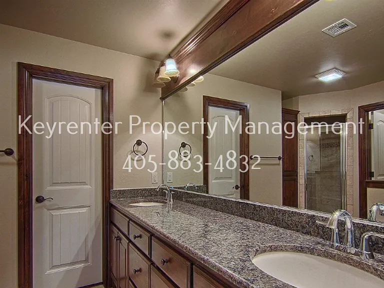8409 NW 140th St — Photo 24