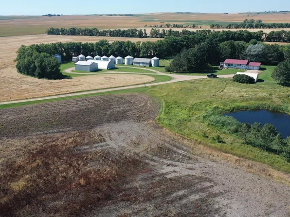 39001 590th St NW, Kenmare, ND 58746
