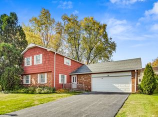 472 Longwood Dr, Buffalo Grove, IL 60089