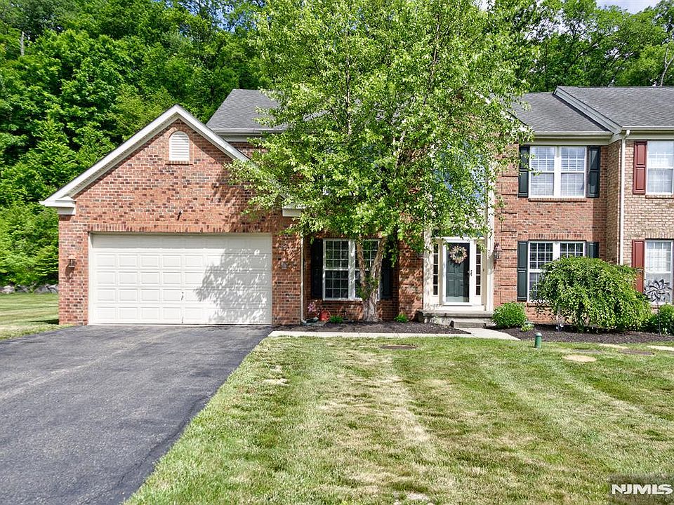 1st image of 26-28 Primrose Ln