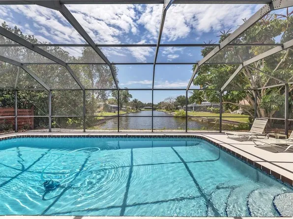 3924 Helene St, Sarasota, FL 34233