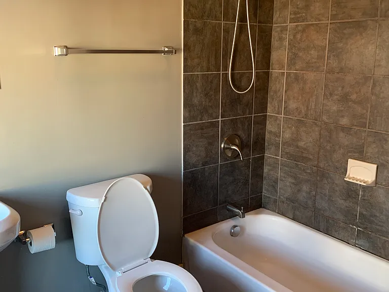 4600 Plummer St #1 — Photo 2