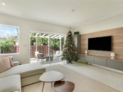 9008 Dickens Ave, Surfside, FL, 33154