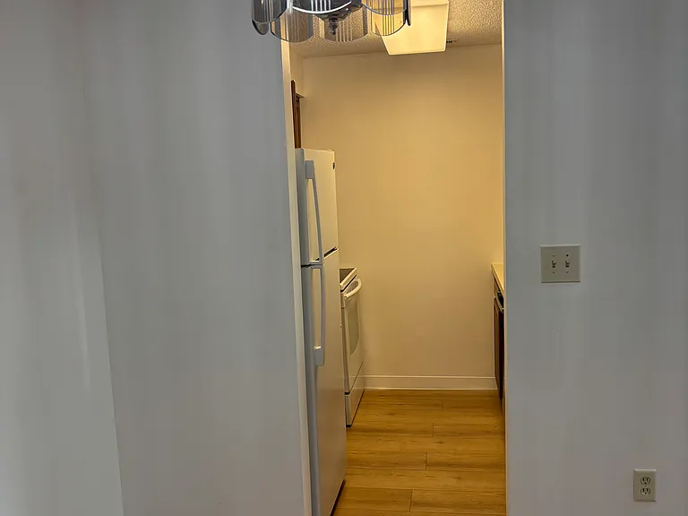 1221 Ravens Crest Dr — Photo 29