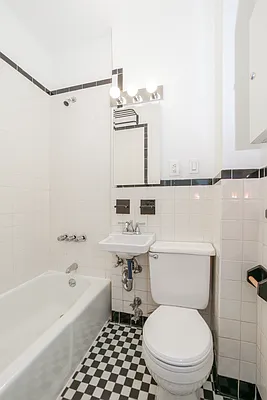 Rented by Bond New York | media 5