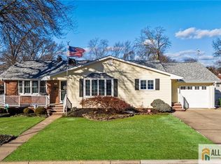 21 Rose St, Edison, NJ 08817