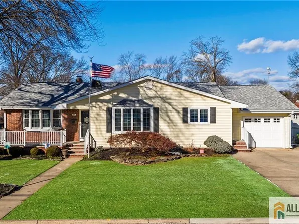 21 Rose St, Edison, NJ 08817