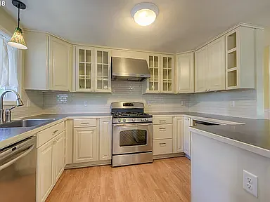3 bed, 1142 sqft, $2,700 — Photo 4