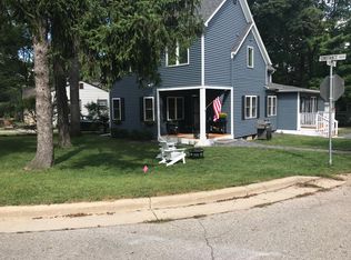 33 Constance Blvd, Williams Bay, WI 53191