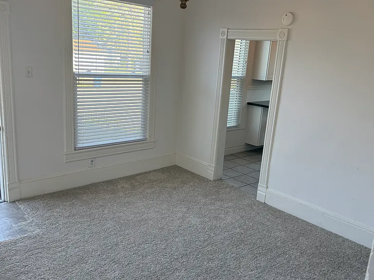 57 E Ash St — Photo 10
