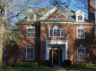 28 Inverness Park Way, Houston, TX 77055