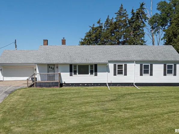 1022 310th St, New Windsor, IL 61465