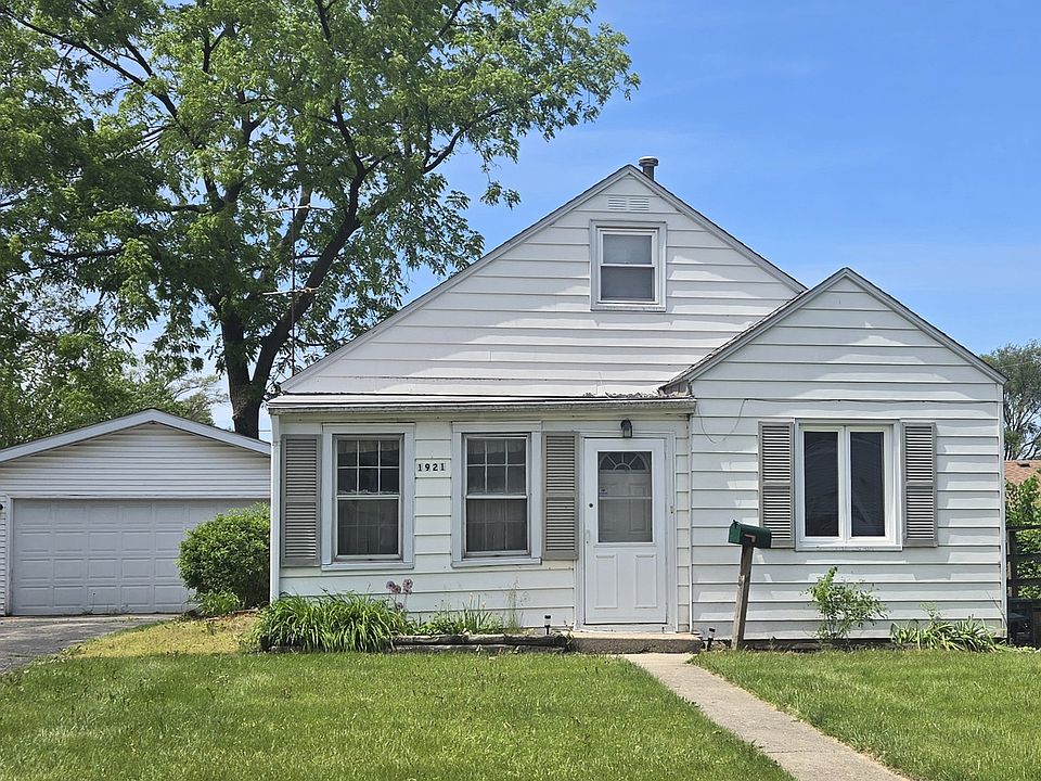 1st image of 1921 Kelly Ave
