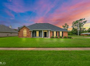 2327 Middle Creek Blvd, Bossier City, LA 71111
