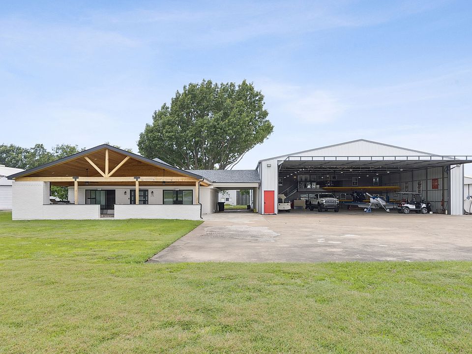 1st image of 275 Aero Country Rd