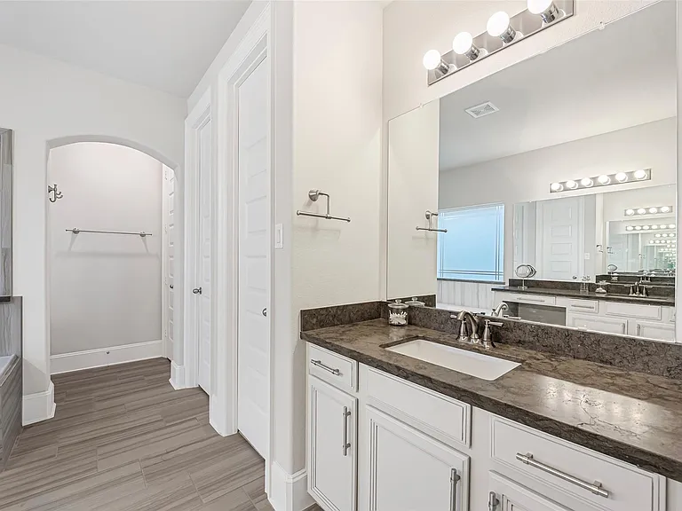 2714 Ahnya Ln — Photo 25