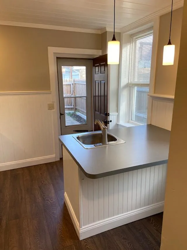 135 N Marshall St — Photo 2