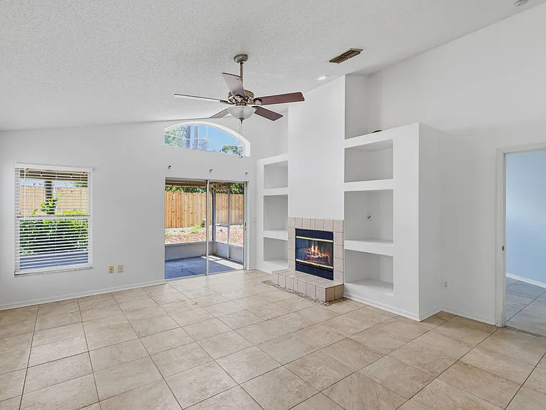 8026 Waldorf Ct — Photo 10