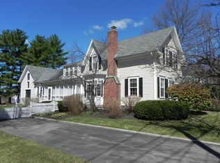 522 River Rd, Manchester, NH 03104