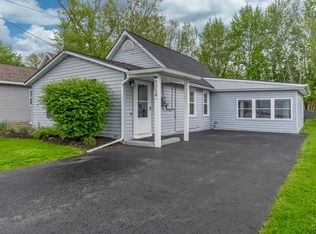 6054 Muskrat Bay Rd, Brewerton, NY 13029