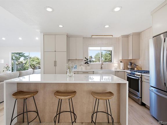 4th image of 5981 S Vivian Street