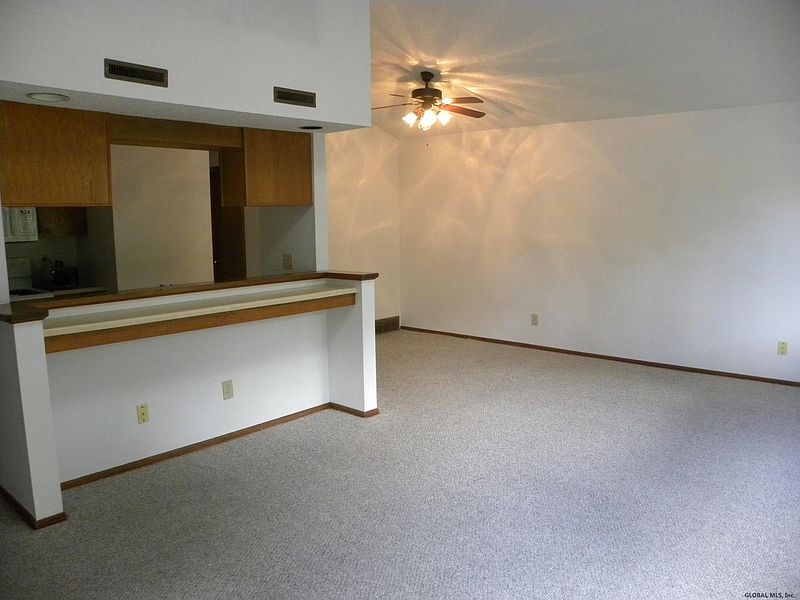 3rd image of 223 Victory Way